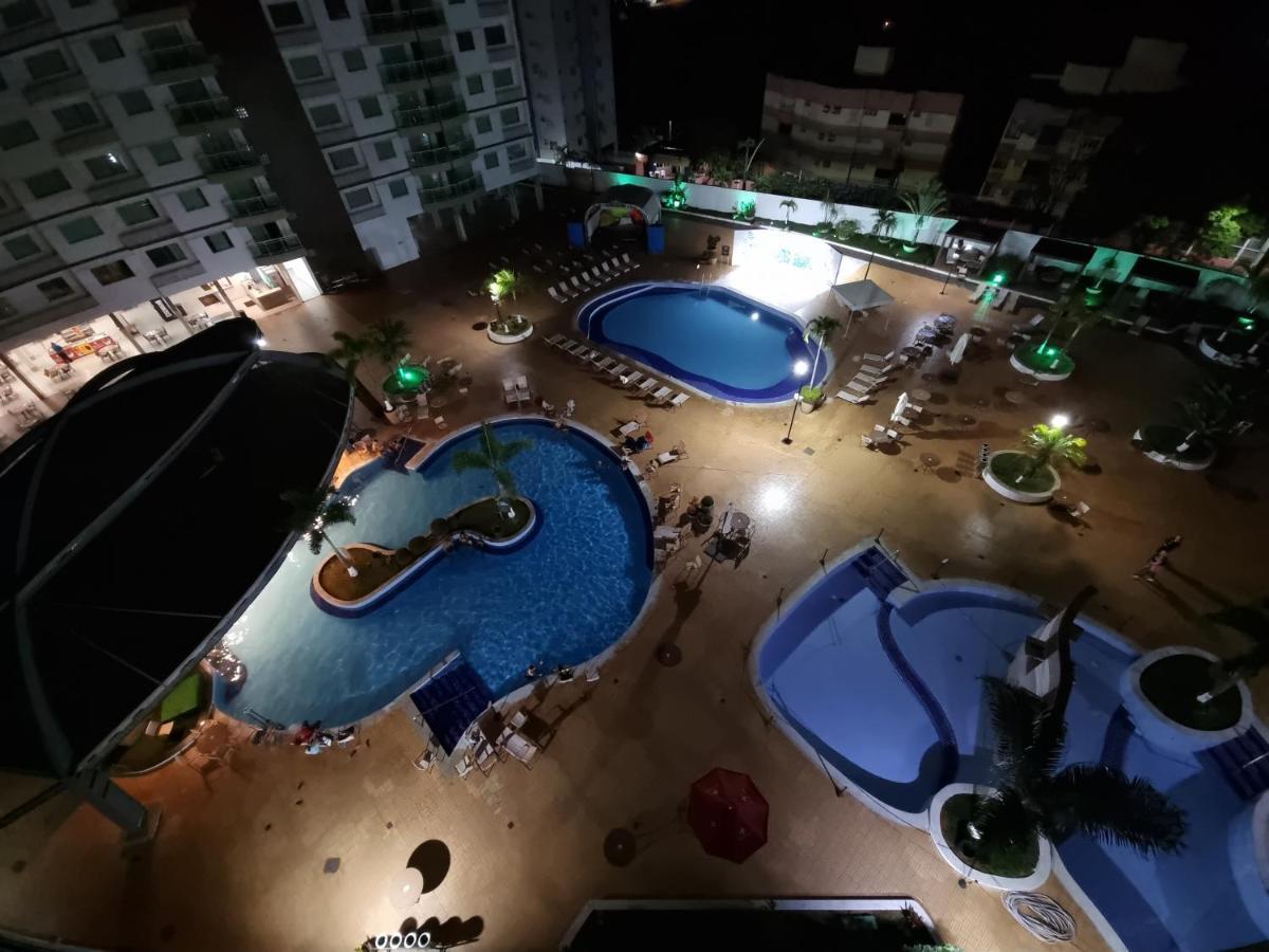Riviera Park Apartamentos e Flats Caldas Novas Exterior foto